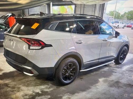 Wolf Gray/Ebony Black Roof 2024 Kia Sportage S