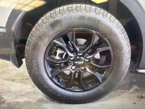 Wolf Gray/Ebony Black Roof 2024 Kia Sportage S