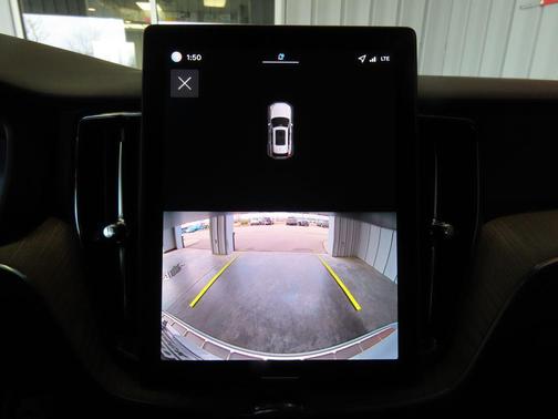 2026 Volvo XC60 B5 Core