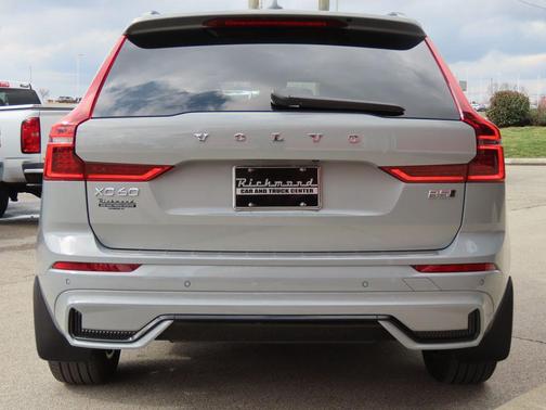2026 Volvo XC60 B5 Core