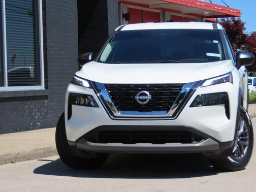 Glacier White 2023 Nissan Rogue S