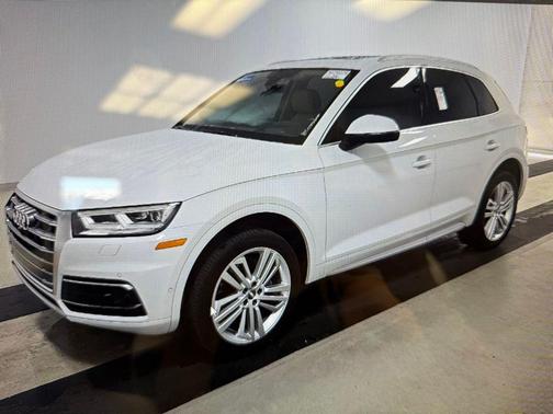 Glacier White Metallic 2020 Audi Q5 45 Prestige