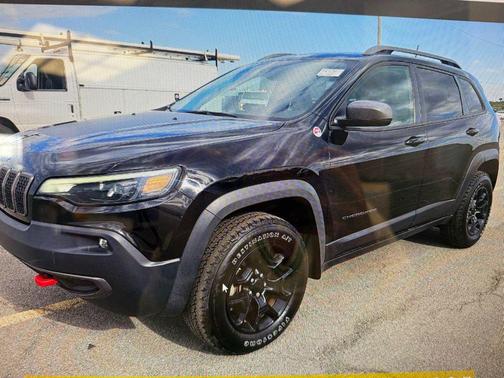 Diamond Black Crystal Pearlcoat 2021 Jeep Cherokee Trailhawk