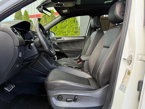 2022 Volkswagen Tiguan 2.0T SE R-Line Black 4MOTION