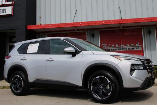 Brilliant Silver Metallic 2024 Nissan Rogue SV