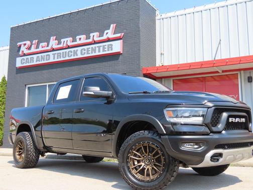 Diamond Black Crystal Pearlcoat 2020 RAM 1500 Rebel