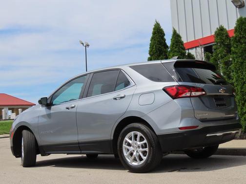 Sterling Gray Metallic 2024 Chevrolet Equinox 1LT