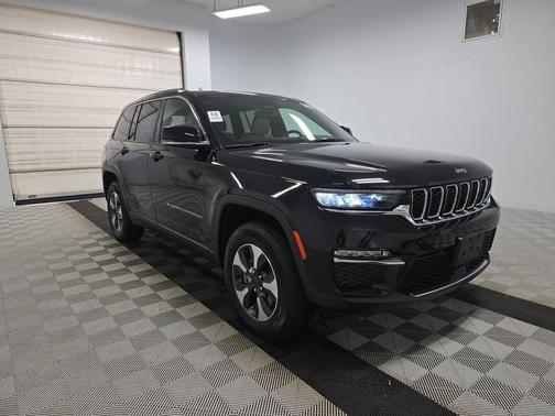 2023 Jeep Grand Cherokee 4xe Base