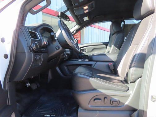 2019 Nissan Titan SL