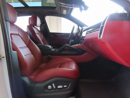 2019 Porsche Cayenne Cayenne