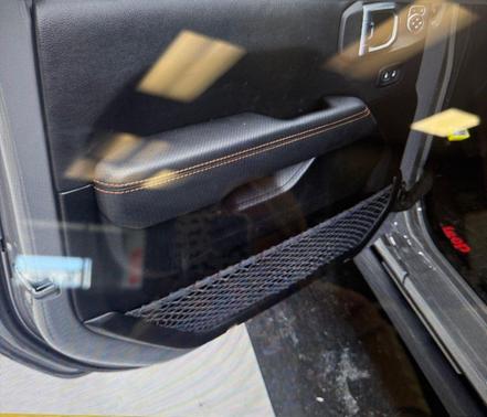 Sting-Gray Clearcoat 2022 Jeep Gladiator Mojave 4x4