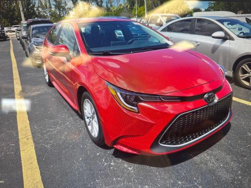 Barcelona Red Metallic 2021 Toyota Corolla XLE