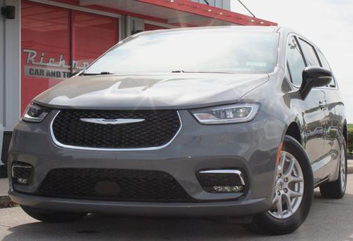 Ceramic Gray Clearcoat 2025 Chrysler Pacifica L