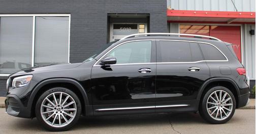 Night Black 2023 Mercedes-Benz GLB 250 4MATIC