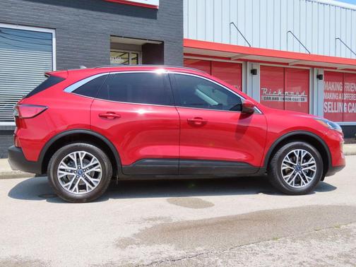 Rapid Red Metallic Tinted Clearcoat 2022 Ford Escape SEL