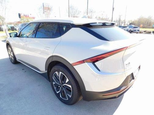 2024 Kia EV6 Light