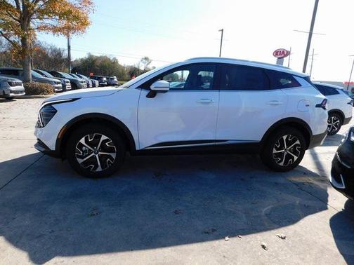 2025 Kia Sportage EX