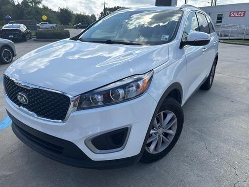 2017 Kia Sorento LX