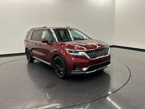 2023 Kia Carnival SX