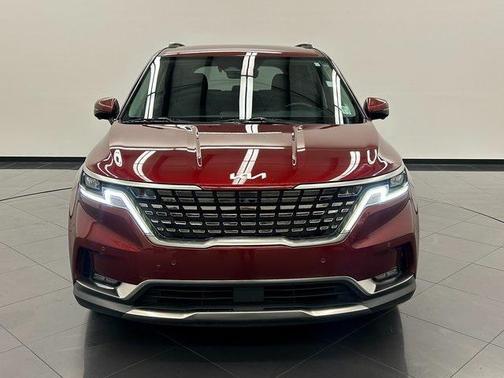 2023 Kia Carnival SX