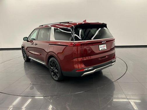 2023 Kia Carnival SX
