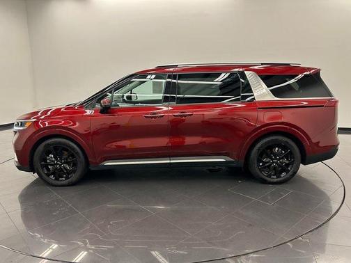 2023 Kia Carnival SX