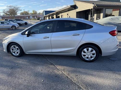 2019 Chevrolet Cruze LS