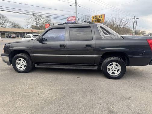 2005 Chevrolet Avalanche 1500 LS