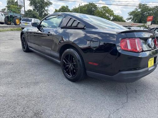 2010 Ford Mustang Premium