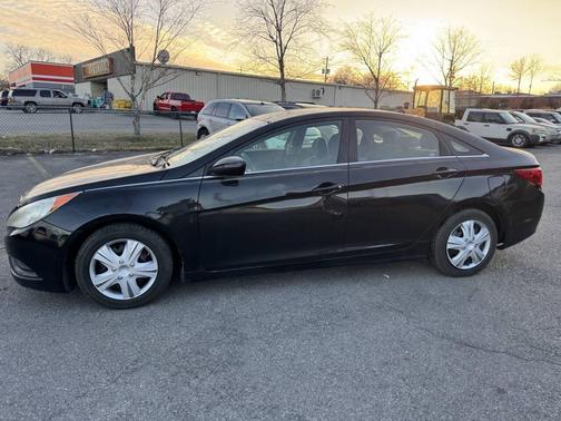 2011 Hyundai SONATA GLS