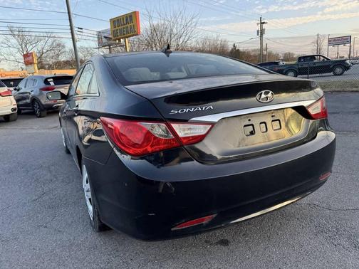2011 Hyundai SONATA GLS