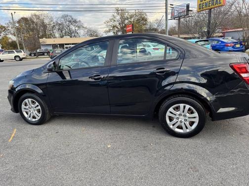 2017 Chevrolet Sonic LS