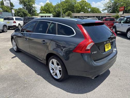 Blue 2015 Volvo V60 T5 Premier