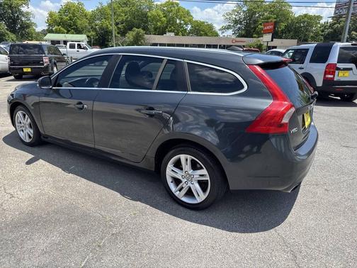 Blue 2015 Volvo V60 T5 Premier