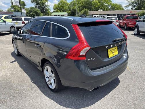 Blue 2015 Volvo V60 T5 Premier