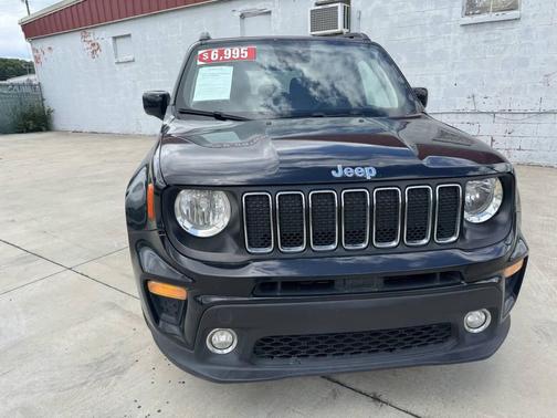 Black Clearcoat 2019 Jeep Renegade Latitude