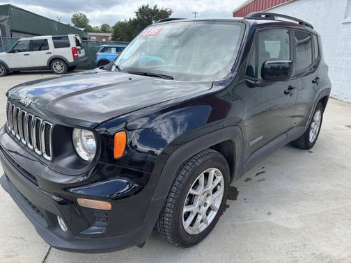 Black Clearcoat 2019 Jeep Renegade Latitude