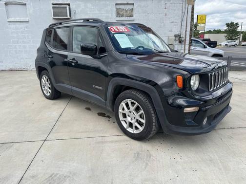 Black Clearcoat 2019 Jeep Renegade Latitude