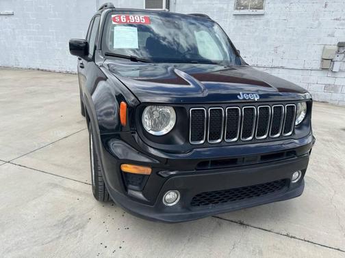 Black Clearcoat 2019 Jeep Renegade Latitude