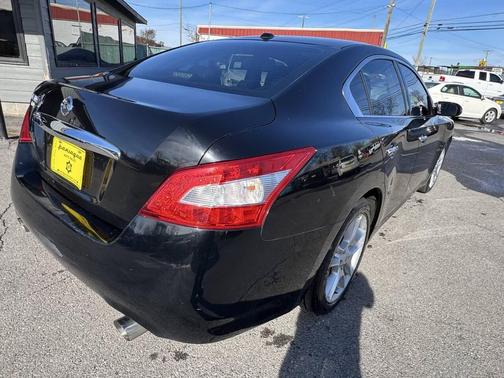 2011 Nissan Maxima SV
