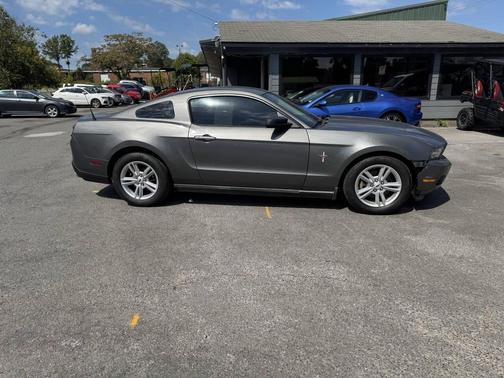 2011 Ford Mustang V6