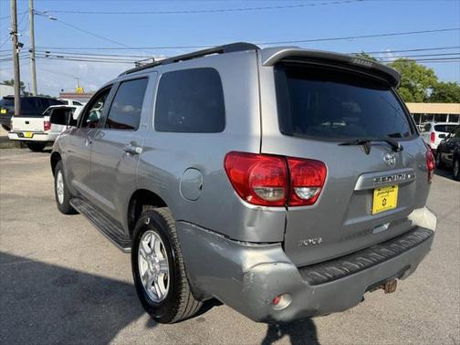 2008 Toyota Sequoia SR5