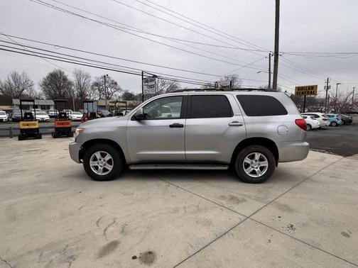 2008 Toyota Sequoia SR5