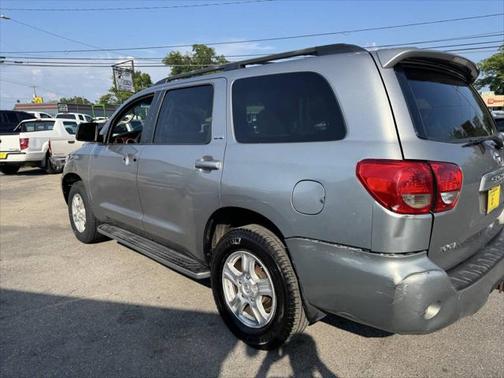 2008 Toyota Sequoia SR5