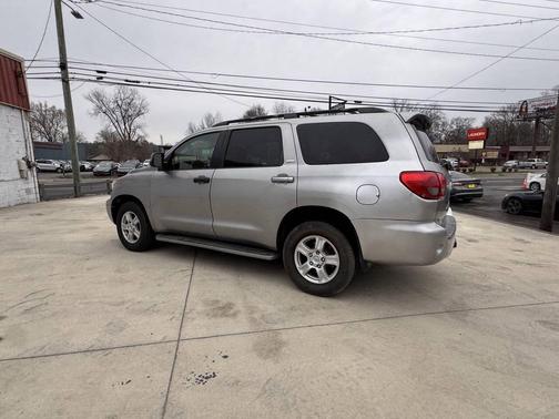 2008 Toyota Sequoia SR5