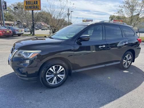 2017 Nissan Pathfinder S