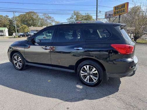 2017 Nissan Pathfinder S