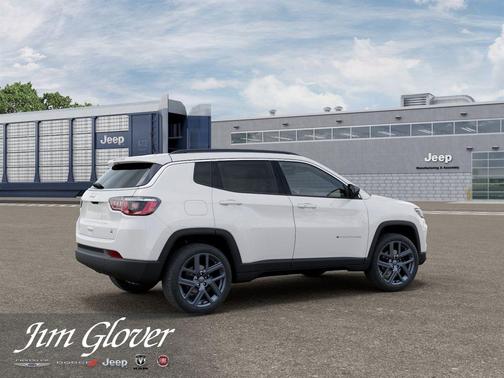 Bright White Clearcoat 2026 Jeep Compass Latitude