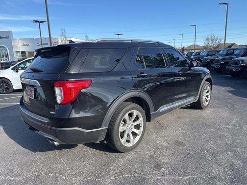 Black 2020 Ford Explorer Platinum
