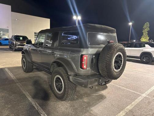 Gray Metallic 2022 Ford Bronco Badlands